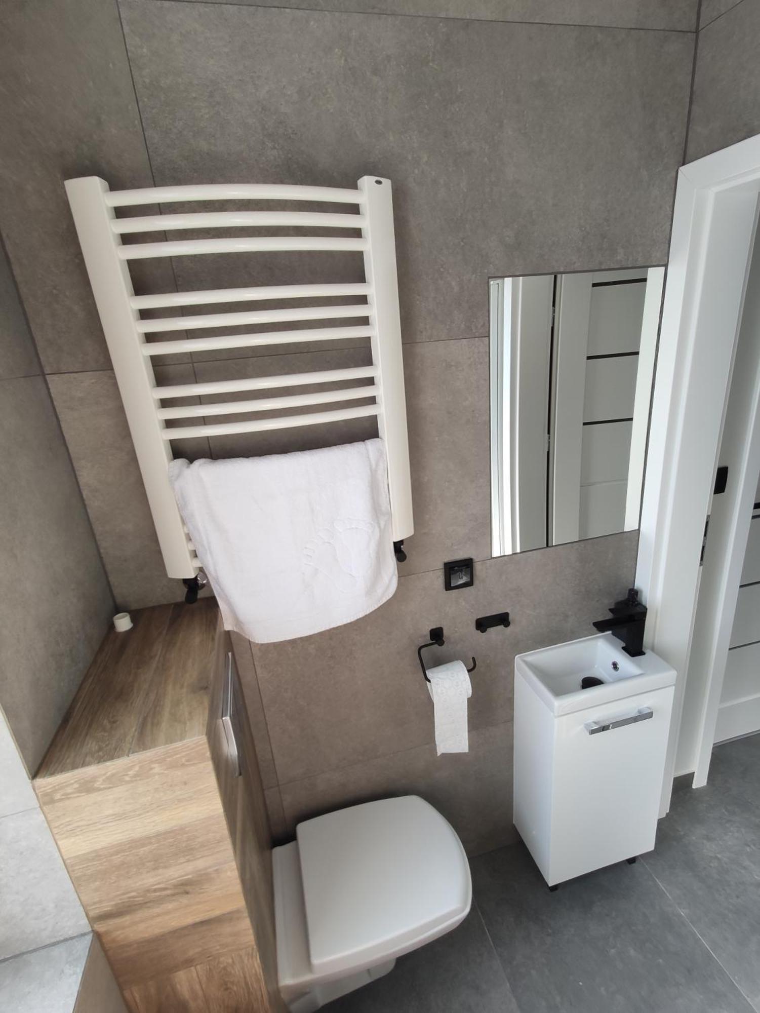 Krollhouse Pokoje Goscinne Wolbrom Δωμάτιο φωτογραφία
